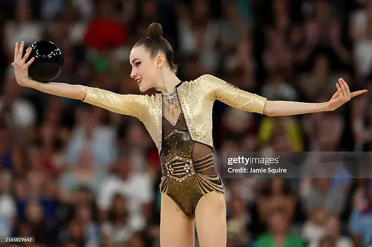 rytminen voimistelu kisapuku