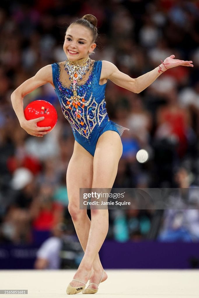 rytminen voimistelu kisapuku