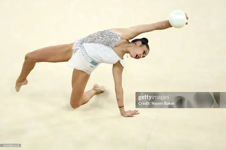 rytminen voimistelu kisapuku