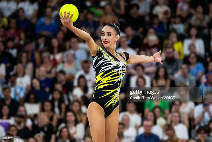 rytminen voimistelu kisapuku