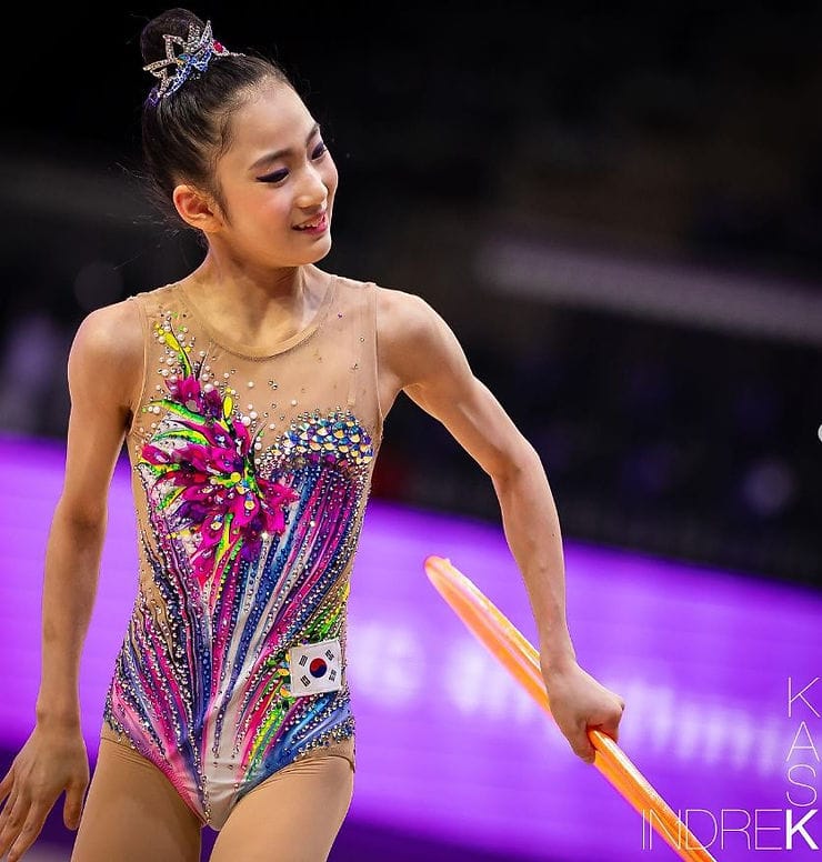 värikäs rytmisen voimistelun kisapuku Seohyn Park Etelä-Korea, kuva Indrek Kask